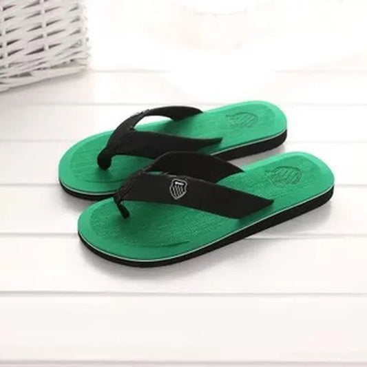 ¡Verano con estilo! Sandalias de alta calidad para hombres de Solo Sandals, perfectas para playa y casualidad. Antideslizantes, cómodas y estilosas 👟🌞. Eleva tu look fácilmente.
